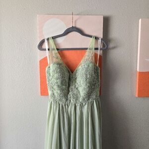 14 / L (plus) - AZAZIE "Amy" Bridesmaid Dress - Dusty Sage (leaf)